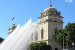 225 Anos